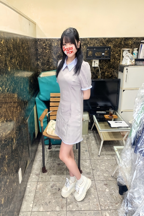 なこの写真2枚目